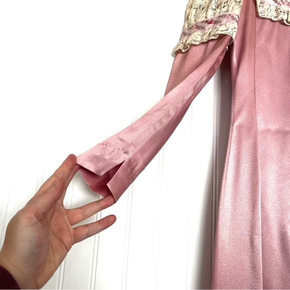 Vintage 70s Pink Satin Prairie Dress Crochet Lace Ruffle Flower Ribbon High Neck - Picture 7 of 14